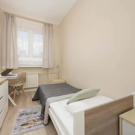 Beige Near Pge And Park Praski Perfect For Remote Work By Renters *