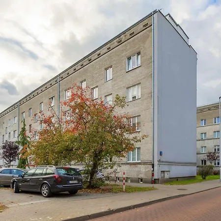 Beige Near Pge And Park Praski Perfect For Remote Work By Renters Apartamento
